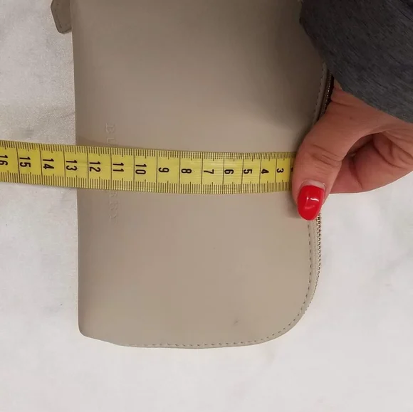 AUTHENTIC BURBERRY BEAUTY BAG - Picture 8 of 8